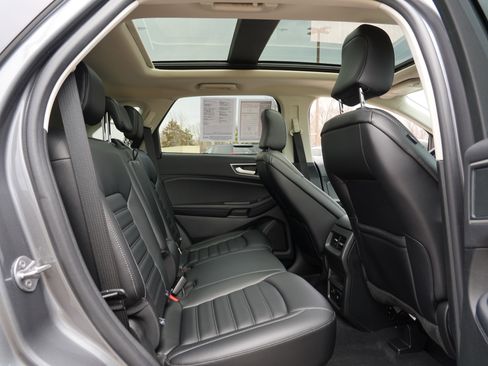 Used 2024 Ford Edge SEL w/ Convenience Package AWD/4WD image 32