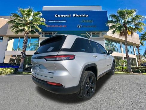 New 2025 Jeep Grand Cherokee Limited w/ Black Appearance Package RWD image 5