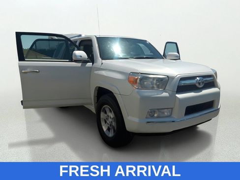 Used 2013 Toyota 4Runner SR5 w/ Premium Pkg AWD/4WD image 9
