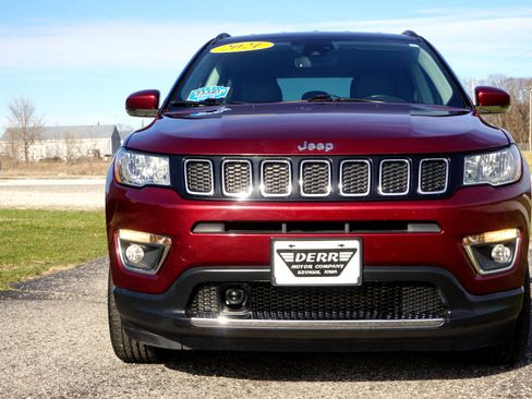 Used 2021 Jeep Compass Limited image 3