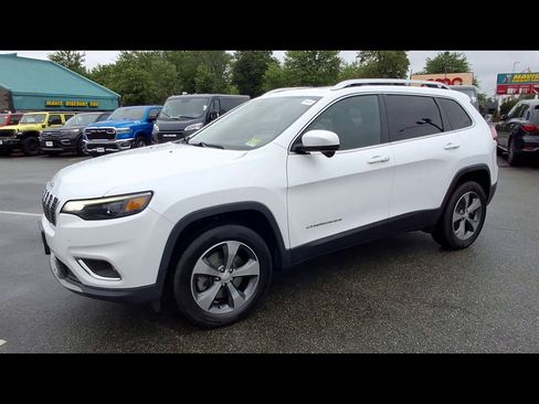 Used 2019 Jeep Cherokee Limited w/ Luxury Group AWD/4WD image 4