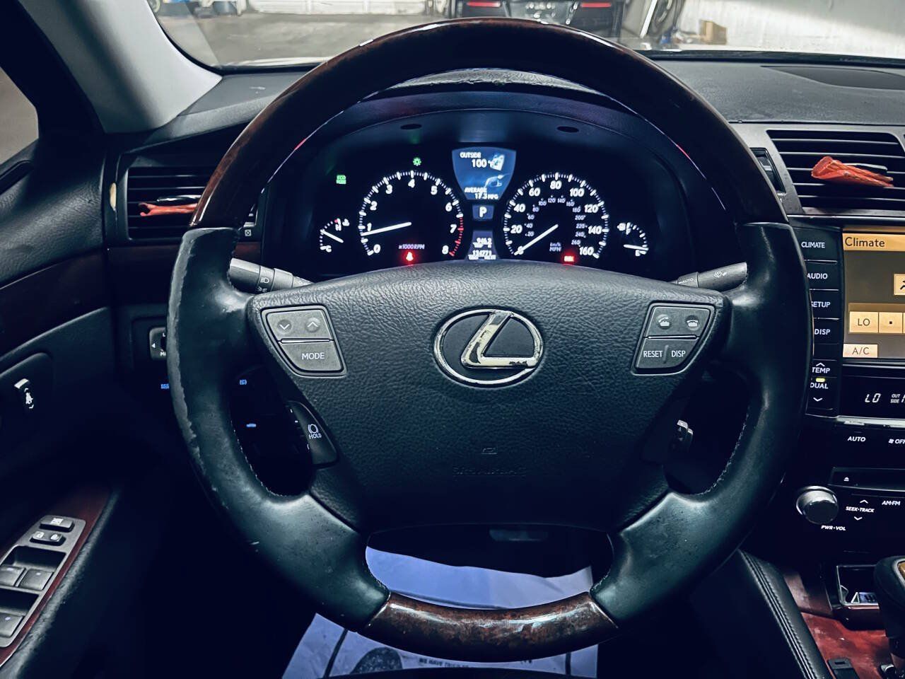 Used 2012 Lexus LS 460 w/ Comfort Pkg RWD image 26