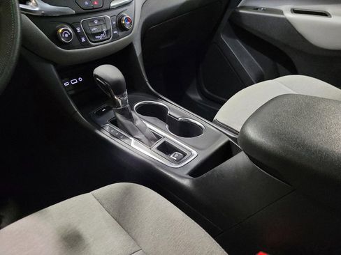 Used 2024 Chevrolet Equinox LS AWD/4WD image 26