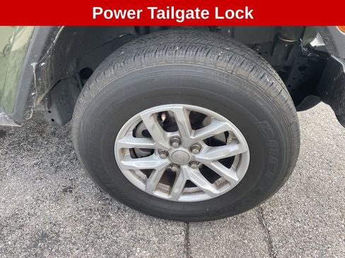 Used 2023 Jeep Gladiator Sport image 14