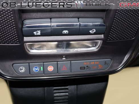 Certified 2025 Buick Enclave Avenir image 33