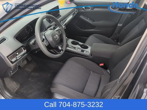 Used 2023 Honda Civic LX image 13