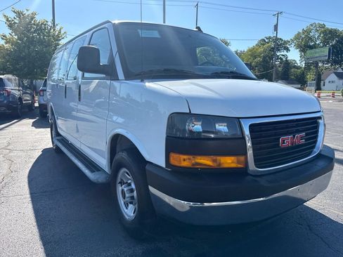 Used 2025 GMC Savana 2500 w/ Driver Convenience Package RWD image 4