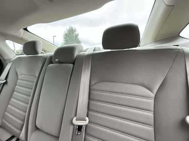 Used 2019 Ford Fusion SE FWD image 18