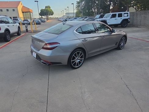 Used 2025 Genesis G70 2.5T RWD image 7