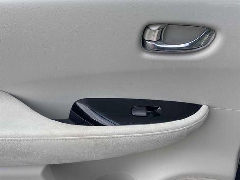 Used 2013 Nissan Leaf SV w/ LED & Quick Charge Pkg image 12