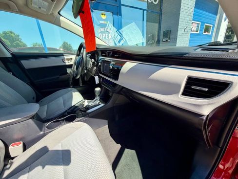 Used 2016 Toyota Corolla LE FWD image 26
