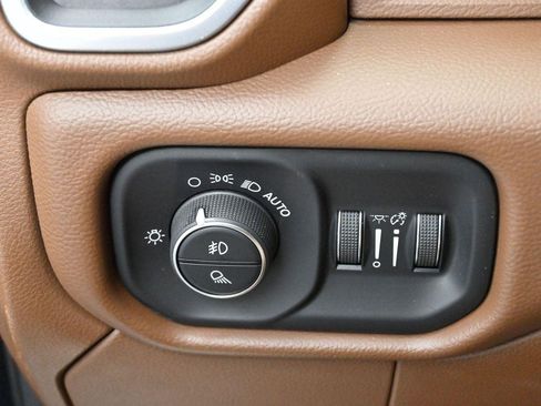 Used 2019 RAM 2500 Laramie AWD/4WD image 27