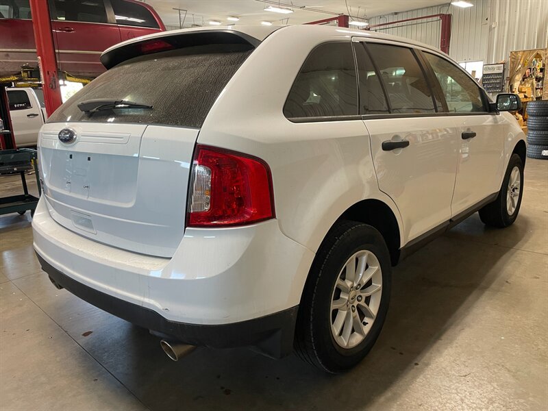 Used 2014 Ford Edge SE FWD image 6