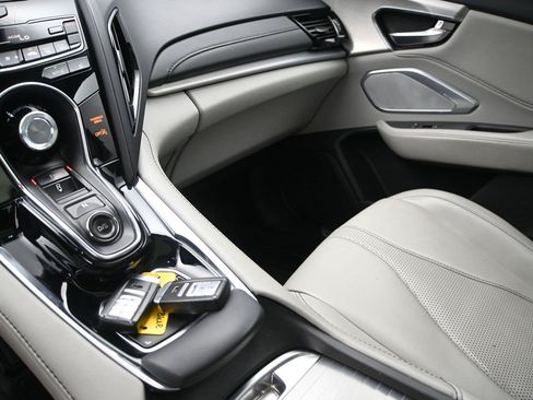 Used 2019 Acura RDX w/ Technology Package AWD/4WD image 6