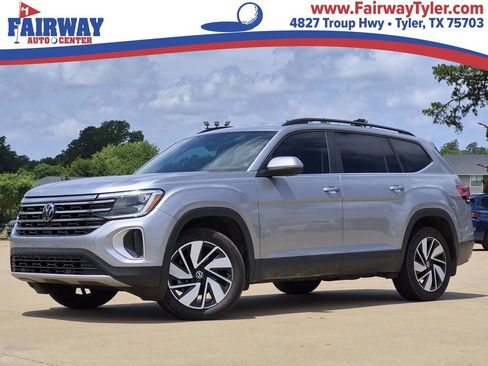 Used 2024 Volkswagen Atlas SE FWD image 1