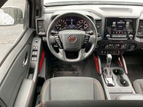 Used 2023 Nissan Frontier PRO-4X w/ Pro Convenience Package AWD/4WD image 15
