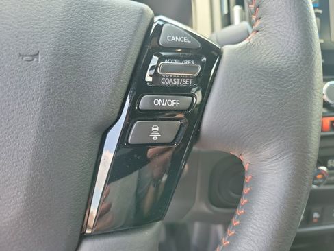 Used 2025 Nissan Frontier Pro-X w/ Pro Convenience Package RWD image 17
