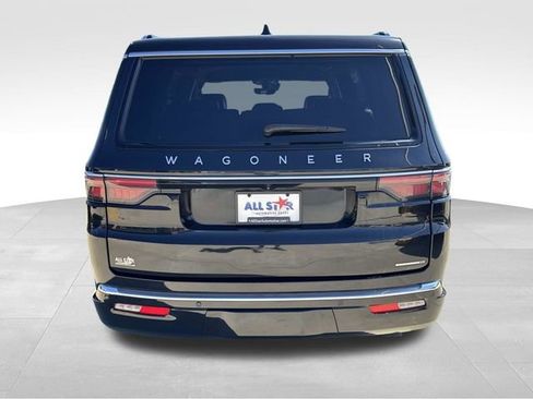 Used 2024 Jeep Wagoneer Series II w/ Flexible Seating Group image 8