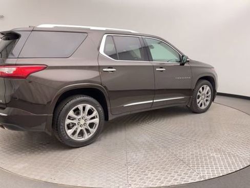 Used 2019 Chevrolet Traverse Premier AWD/4WD image 2