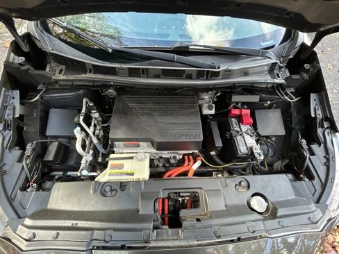 Used 2020 Nissan Leaf SV w/ SV All Weather Package image 40