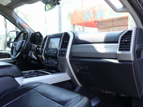 Used 2019 Ford F450 Lariat image 42