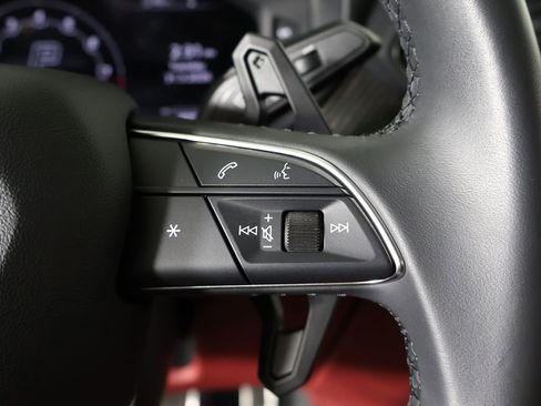 Used 2022 Lamborghini Urus image 54