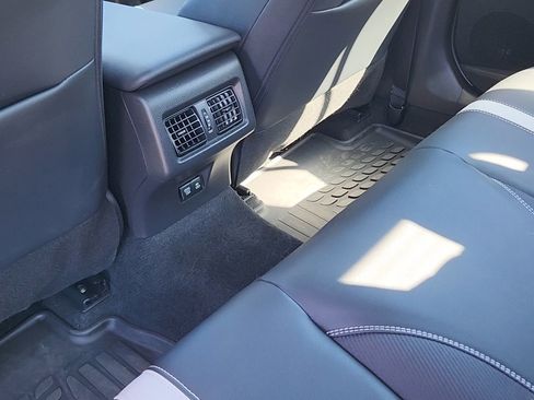 Used 2025 Toyota Camry SE w/ Convenience Package image 17