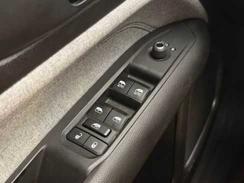 Used 2024 Jeep Compass Latitude AWD/4WD image 24