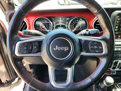 Used 2022 Jeep Wrangler Unlimited Rubicon w/ LED Lighting Group AWD/4WD image 20