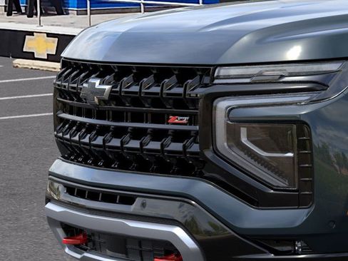 New 2026 Chevrolet Suburban Z71 image 13