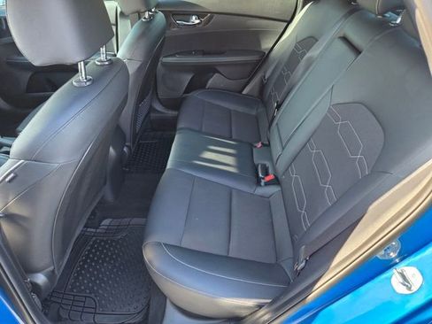 Used 2023 Kia Forte GT-Line image 11