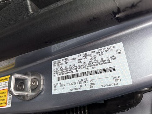 Used 2022 Ford Escape SE w/ Cold Weather Package image 24