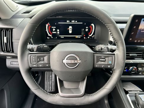 New 2026 Nissan Pathfinder Platinum image 22