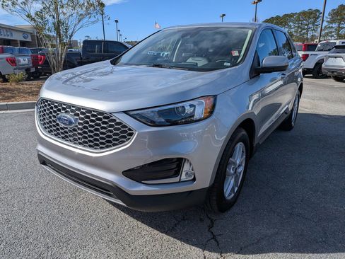 Certified 2024 Ford Edge SEL w/ Convenience Package image 9