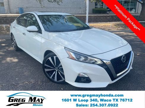 Used 2020 Nissan Altima 2.5 Platinum FWD image 1