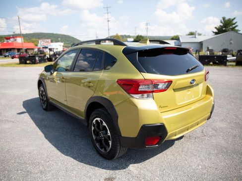 Used 2022 Subaru Crosstrek 2.0i Premium image 5