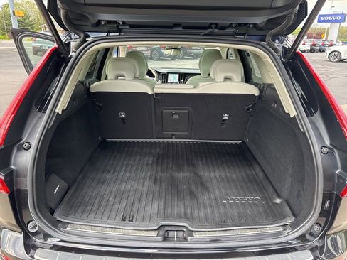 Certified 2023 Volvo XC60 B5 Plus w/ Climate Package AWD/4WD image 40