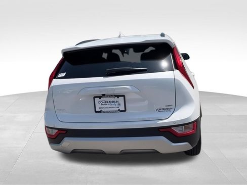 New 2026 Kia Niro EX FWD image 7
