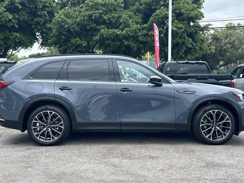 Used 2025 MAZDA CX-70 Plug-In Hybrid w/ Premium Plus AWD/4WD image 2