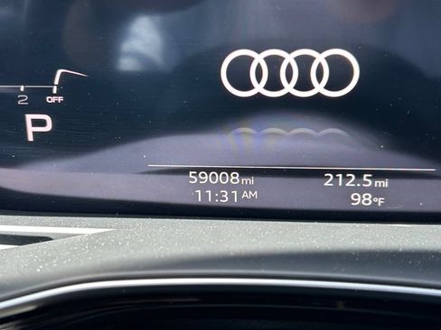 Used 2021 Audi Q8 Prestige AWD/4WD image 40