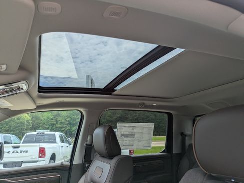 New 2025 RAM 1500 Limited image 14