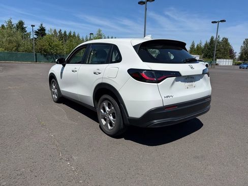 Used 2023 Honda HR-V LX image 5