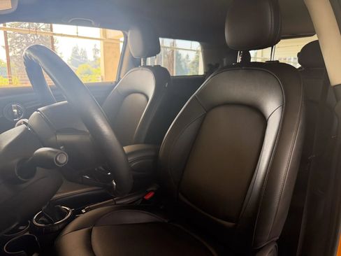 Used 2015 MINI Cooper 2-Door Hardtop FWD image 16