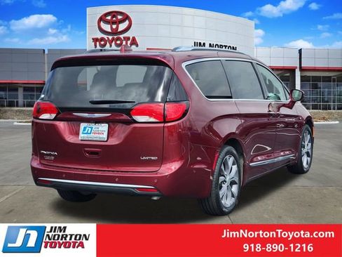 Used 2019 Chrysler Pacifica Limited w/ Tire & Wheel Group image 6