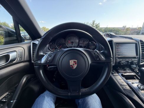 Used 2014 Porsche Cayenne S AWD/4WD image 15