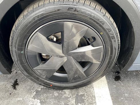 Used 2023 Toyota Prius LE image 8