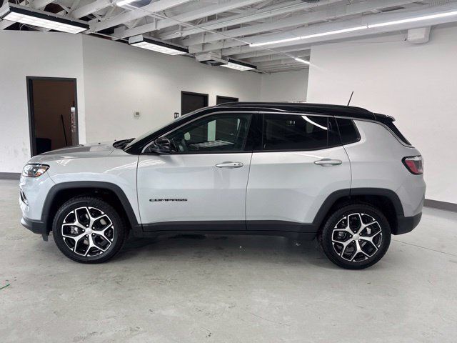Used 2024 Jeep Compass Limited AWD/4WD image 6
