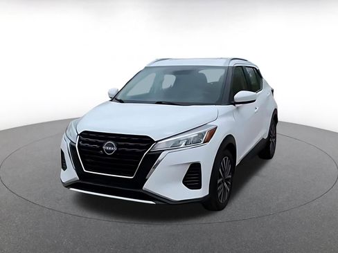 Used 2024 Nissan Kicks SV image 7