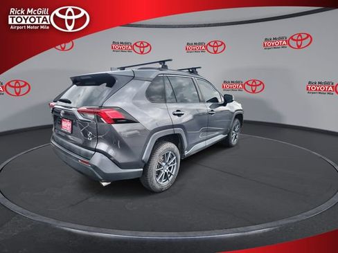 Used 2019 Toyota RAV4 LE w/ Carpet Mat Package image 8