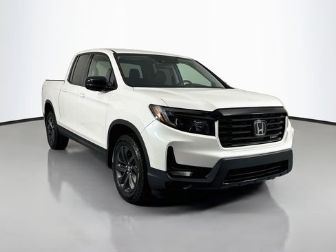 Certified 2023 Honda Ridgeline Sport image 3